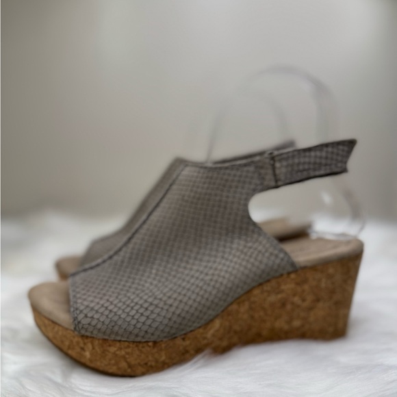 Clarks ANNADEL JOY Sandals croc embossed nubuck cork wrap cushioned 2.95” 8 M - Picture 3 of 11